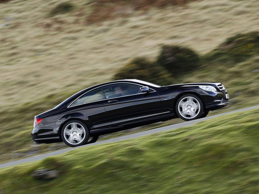  Mercedes-Benz CL500 AMG Styling Package 2010 года  (фото 2 из 16)